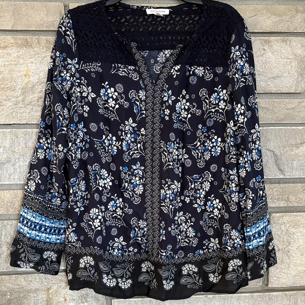 beachlunchlounge Navy Floral Lace-Trim Blouse